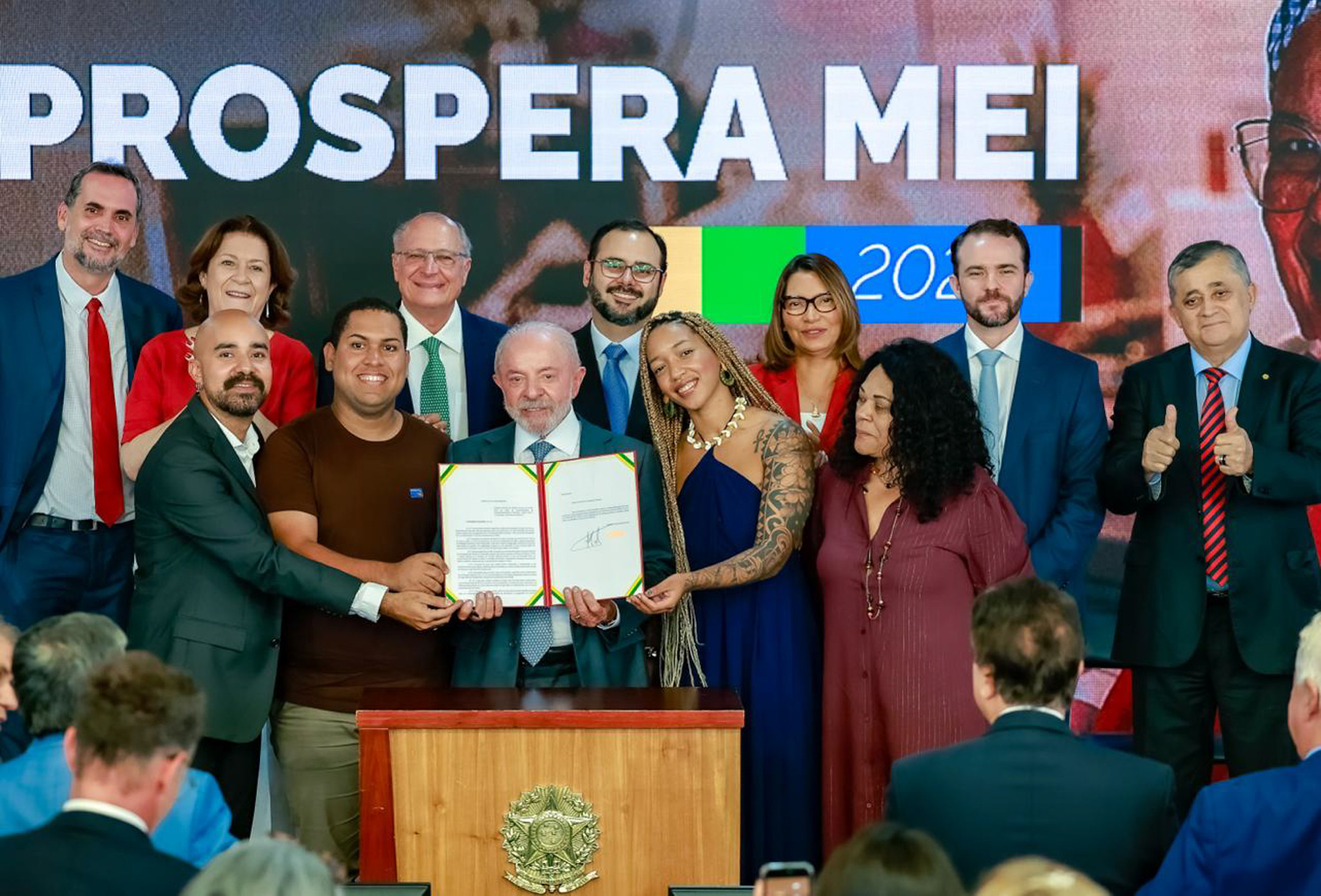 Governo anuncia perdão de R$ 12,6 bilhões de dívidas tributárias de MEIs