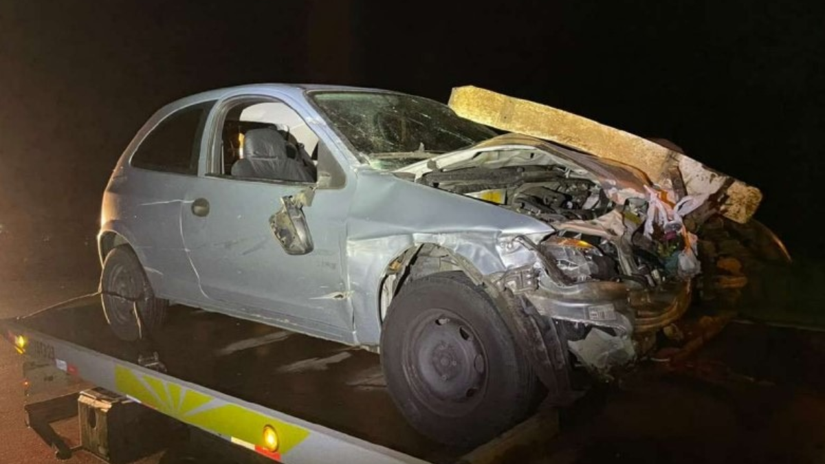 Mulher morre após colisão entre carro e carroça em Cachoeira Paulista
