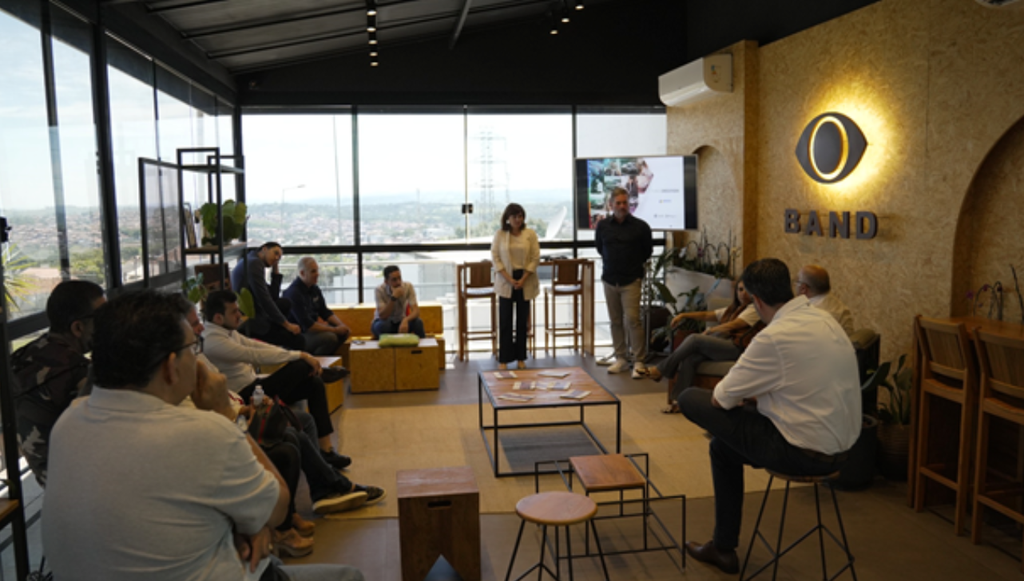 Encontro reuniu representantes do setor automotivo e equipes da Band Campinas para troca de experiências