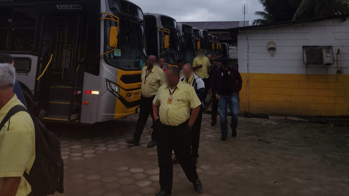 Paralisação do transporte público é encerrada após pagamento do salário