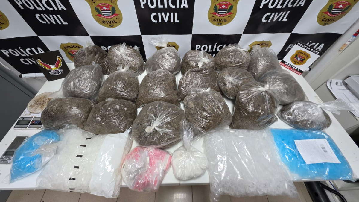 Polícia apreende mais de 17 kg de maconha e cocaína em São José
