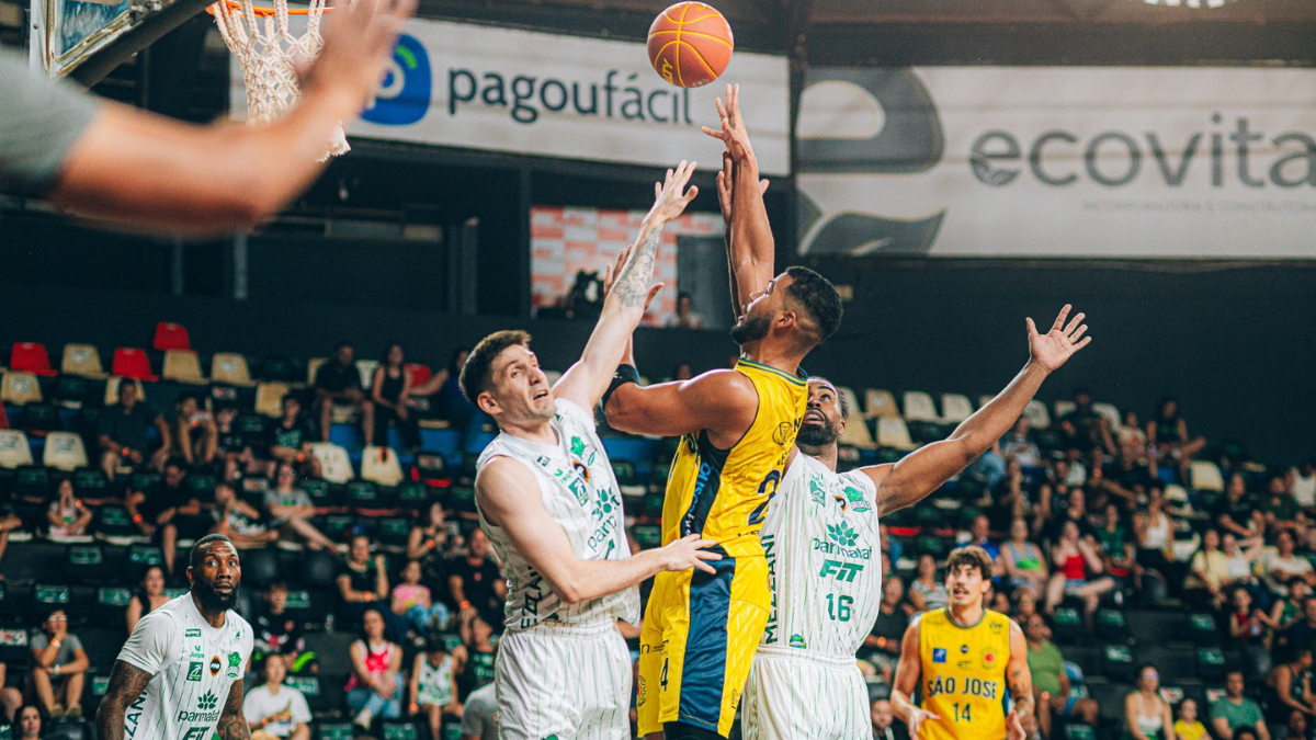 São José Basketball enfrenta o Bauru Basket nesta quarta (21) pelo NBB