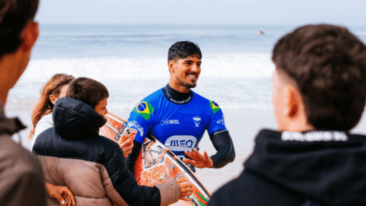 Medina enfrenta Ítalo Ferreira na semifinal da WSL em Portugal