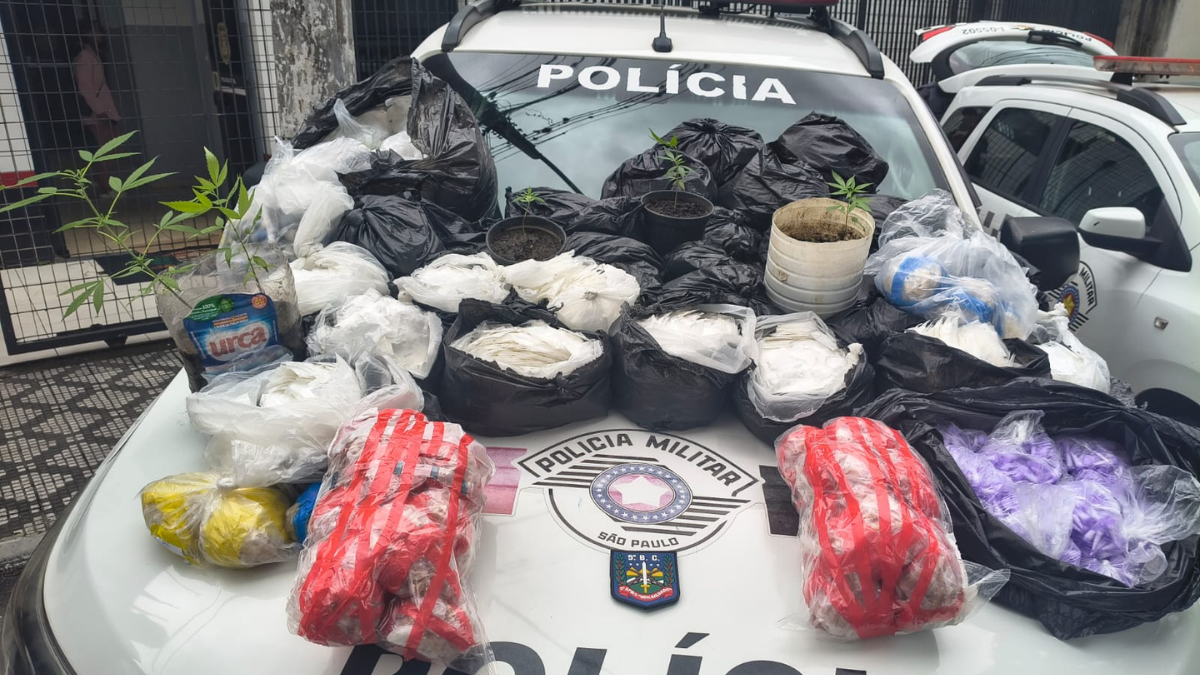 Mulher é presa com mais de 46 kg de drogas escondidos em casa em Taubaté