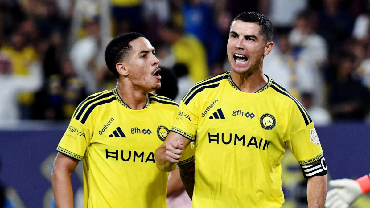 CR7 faz hat-trick em goleada no Al-Nassr e fica a 15 gols do milésimo na carreira