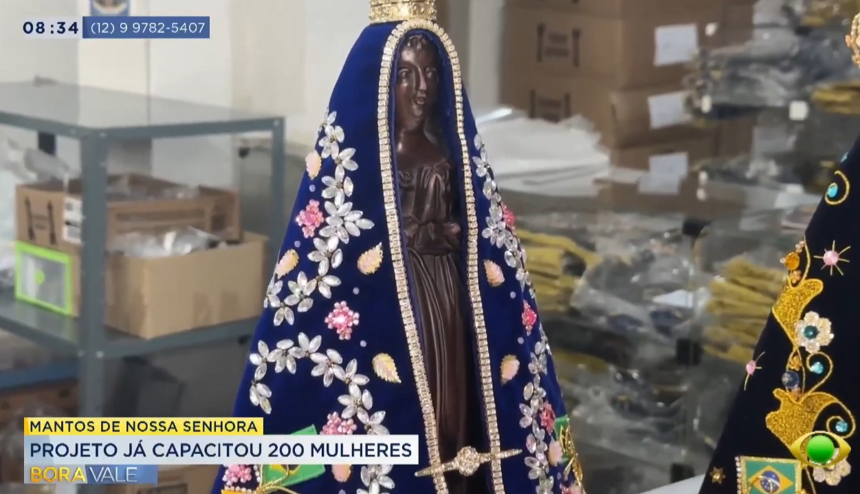 Fábrica em Potim capacita 200 mulheres para bordar mantos de Nossa Senhora