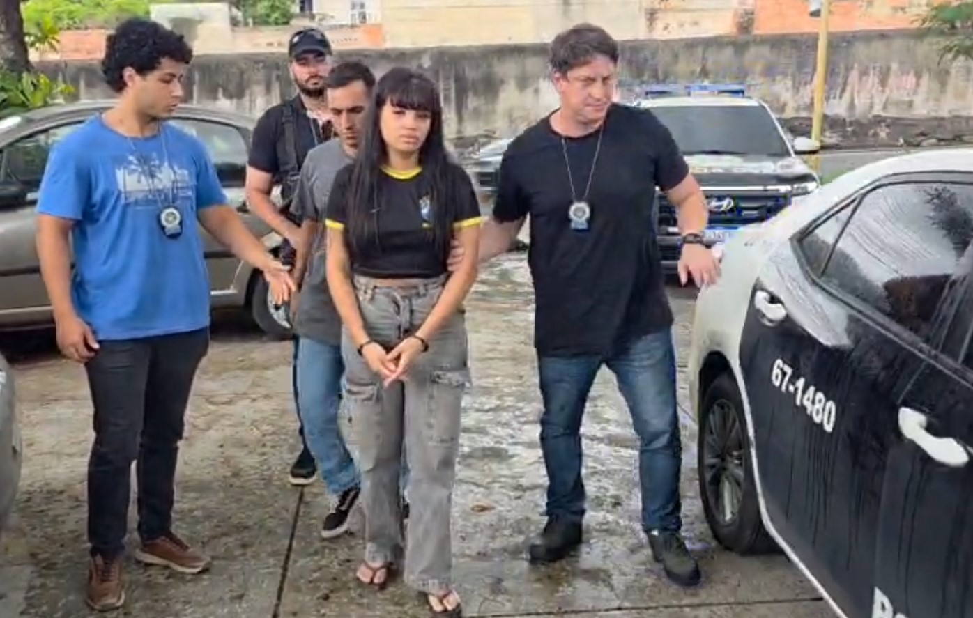 Mulher é presa por torturar outra mulher por causa de dívida de R$ 30 mil