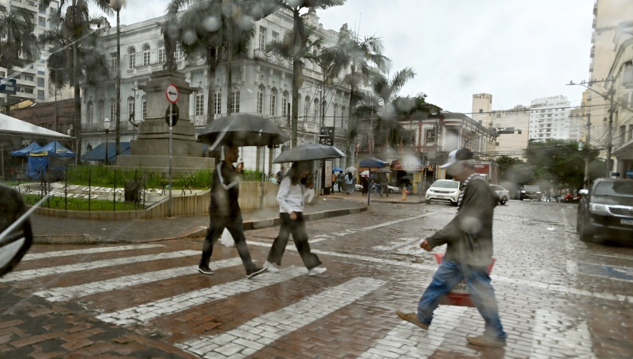 Campinas registra estragos por chuva e Defesa Civil emite alerta
