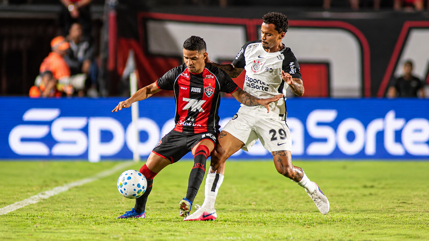 Yuri joga amanhã? Veja prováveis escalações de Corinthians x Vitória