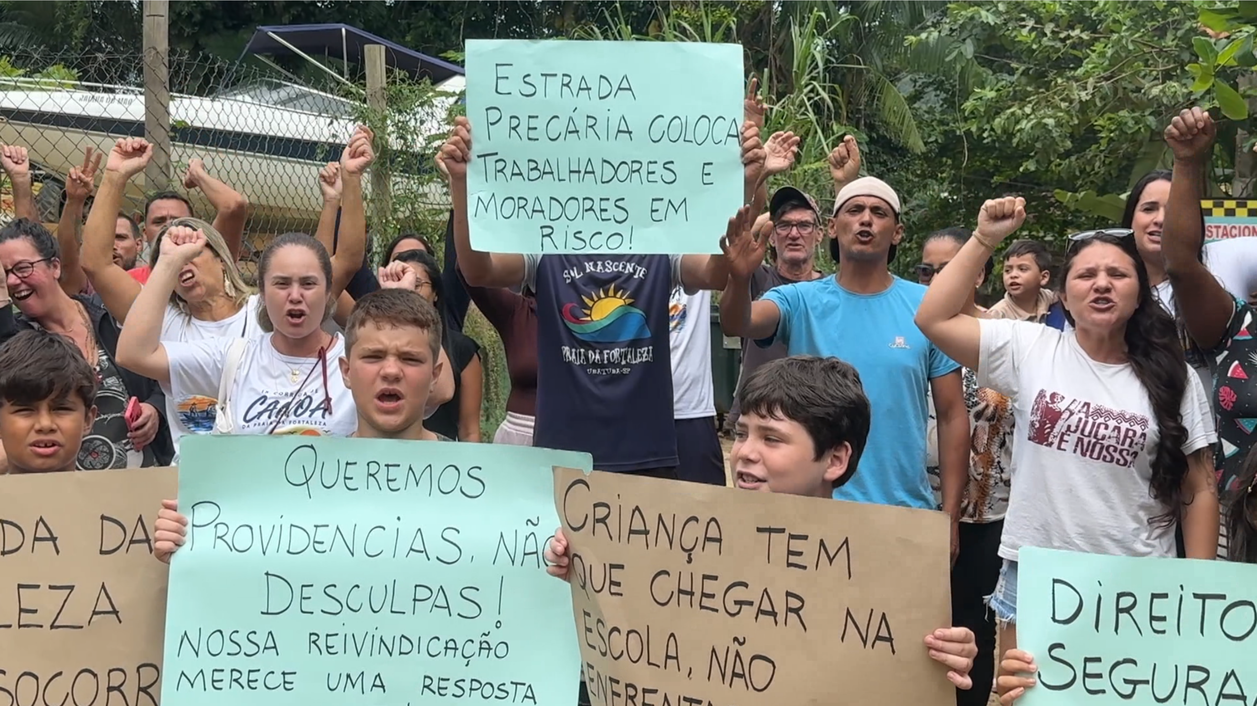 Moradores denunciam lama e dificuldades na estrada da Fortaleza em Ubatuba
