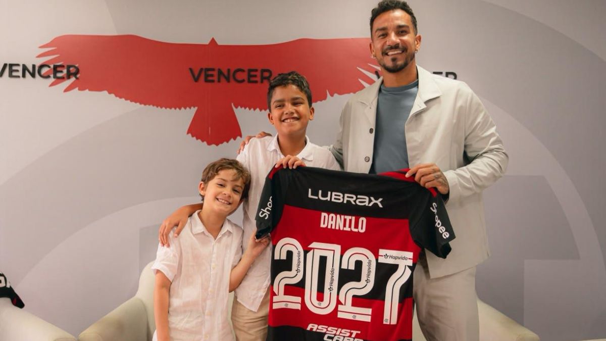 Flamengo anuncia renovação de Danilo; veja detalhes