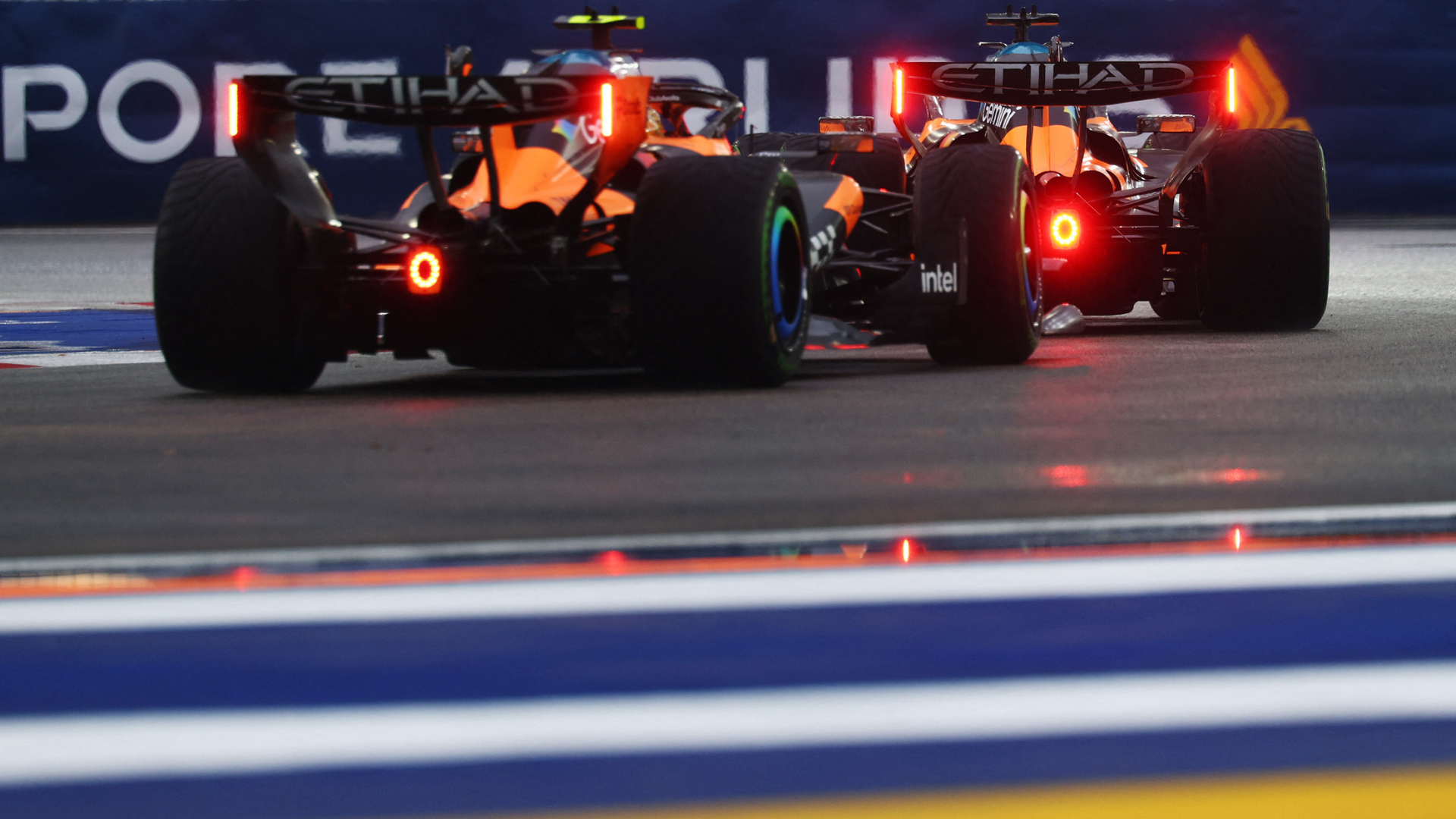 Norris acerta Piastri e McLaren tem sprint desastrosa no GP de Singapura