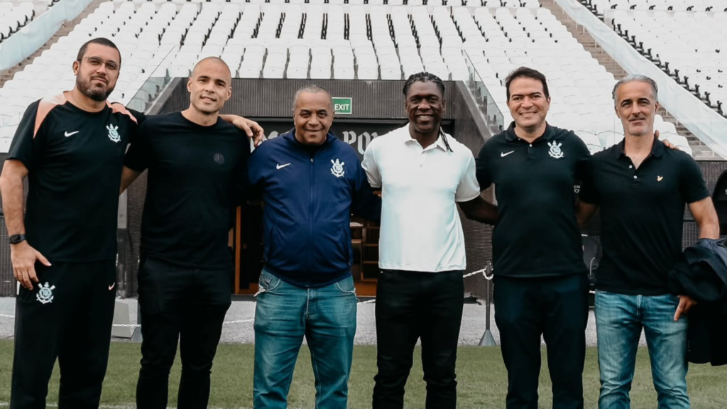 Seedorf vai ao estádio do Corinthians pela primeira vez desde anúncio