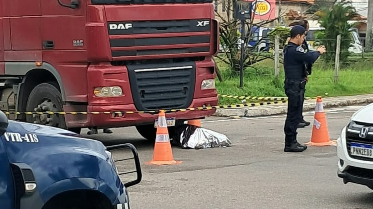 Homem de 69 anos morre após ser atropelado por caminhão em Caçapava