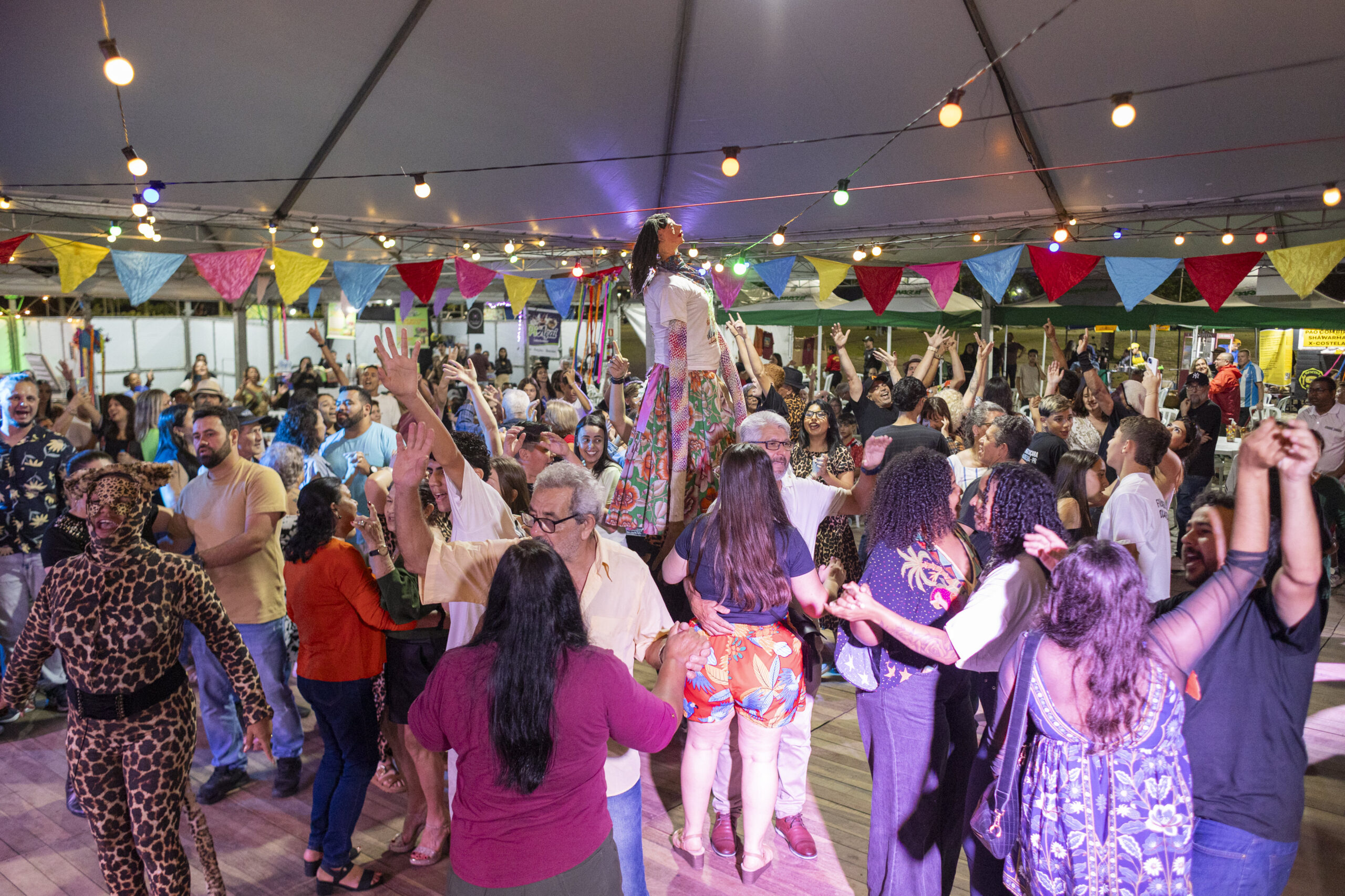 Festa do Fandango Caiçara reúne mais de 20 grupos em Paranaguá