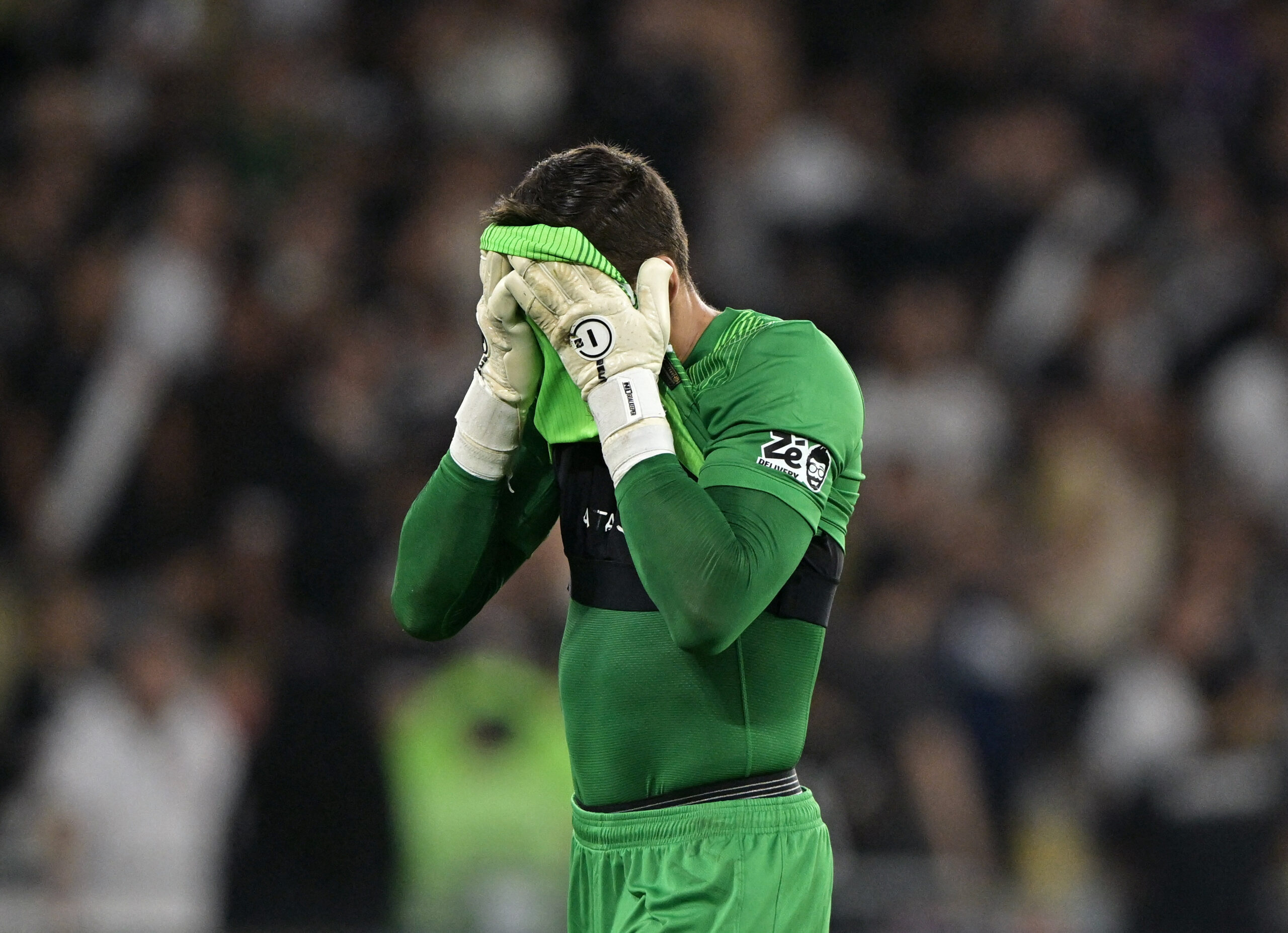 Técnico do Vasco vê erro, mas diz que goleiro enfrentará o Corinthians