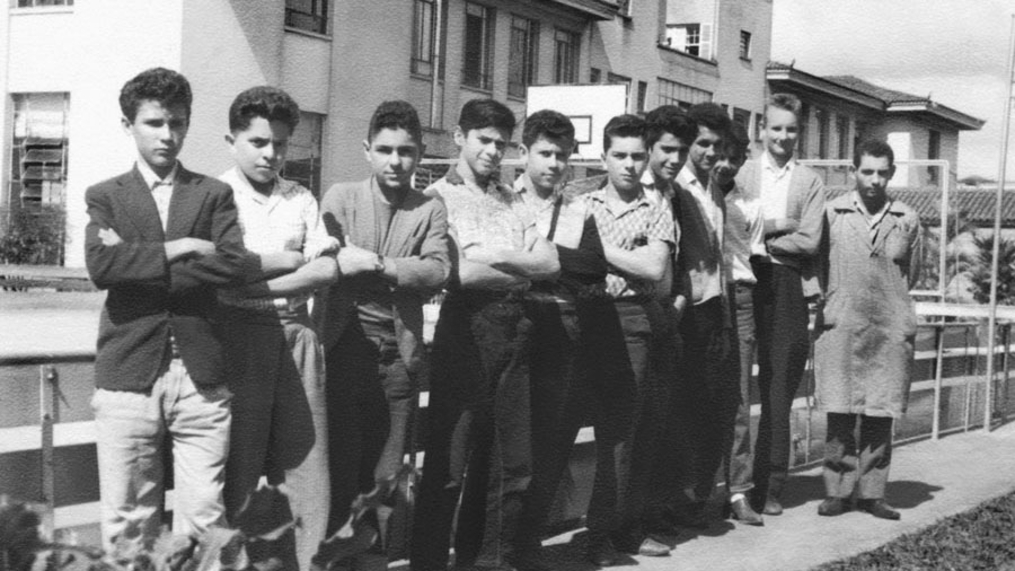 Lula, aos 14, na F&aacute;brica de Parafusos Marte, onde ganha seu primeiro ordenado como metal&uacute;rgico