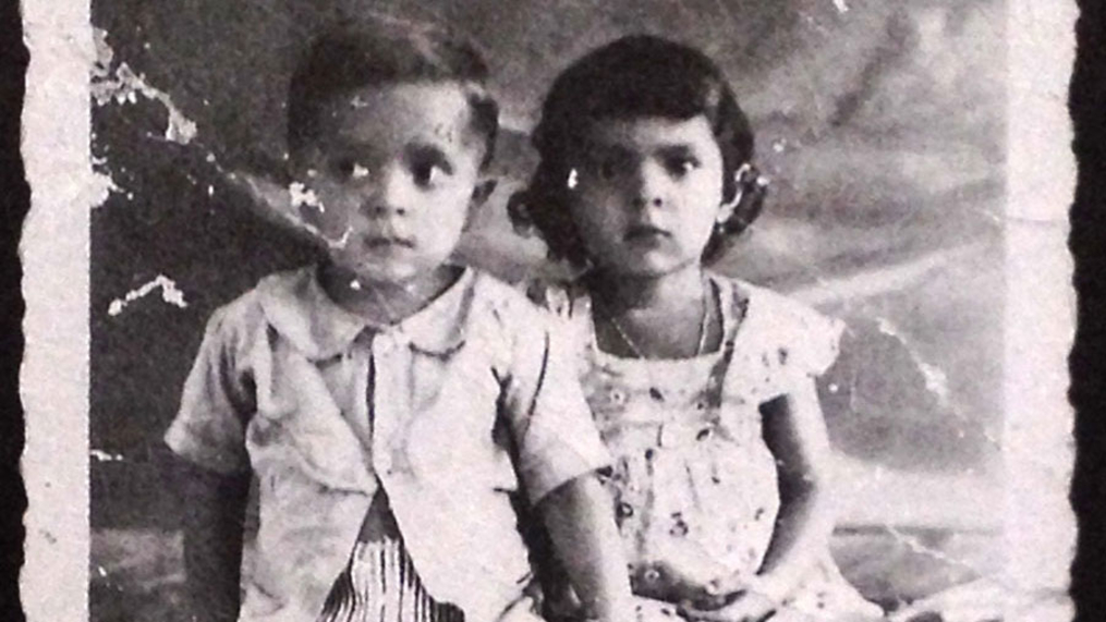 Lula aos 3 anos junto com a irm&atilde;, Maria Baixinha, dois anos mais velha, num est&uacute;dio em Garanhuns (PE)