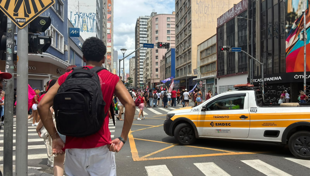 Manifestação bloqueia trecho da Francisco Glicério no centro de Campinas