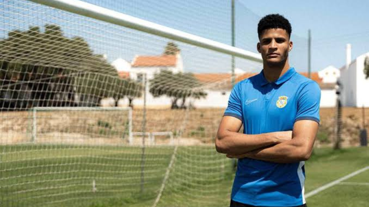 Ex-Palmeiras agride adversário, é dispensado e diz que sofreu racismo