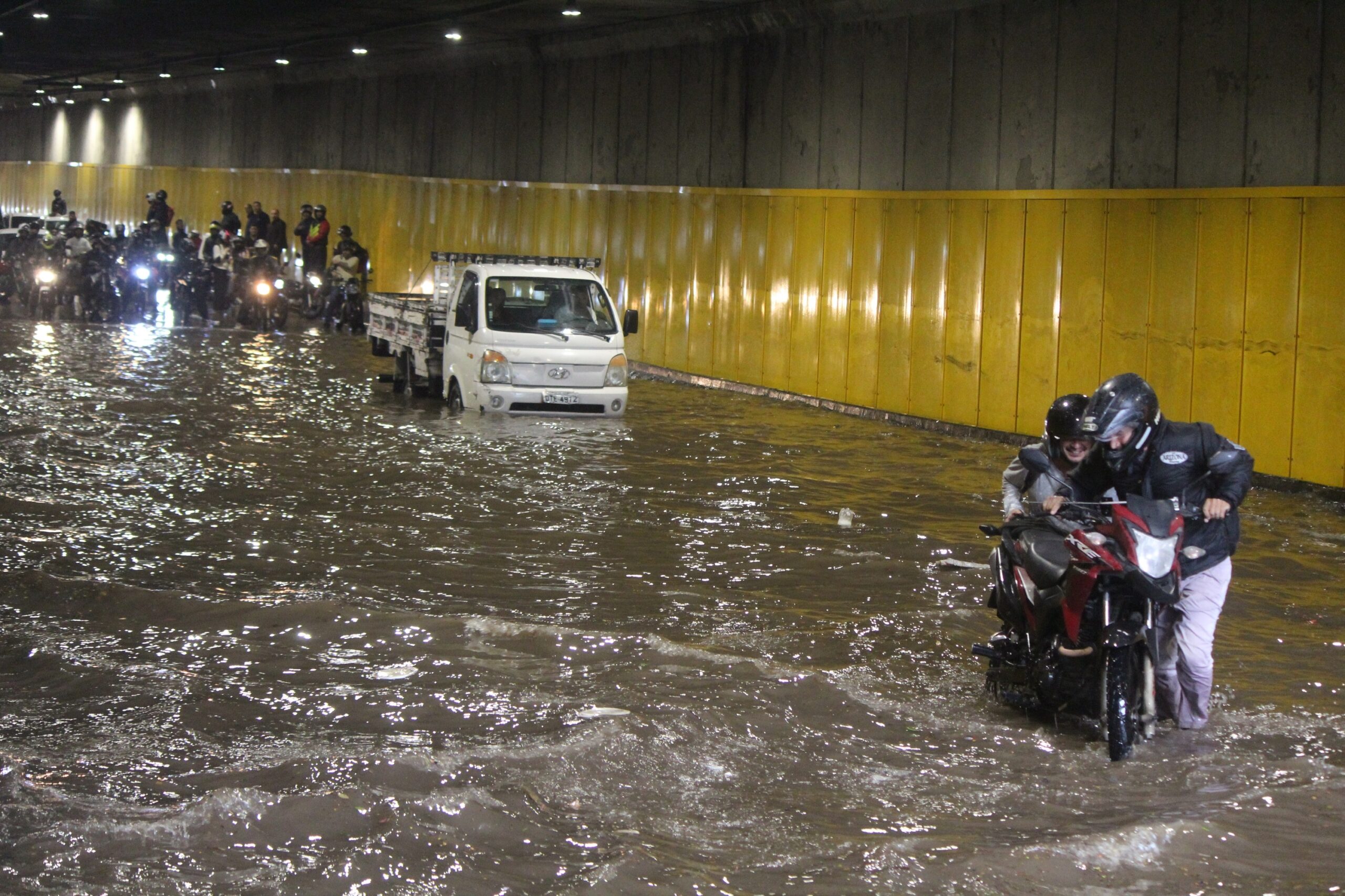 Tenporal SP: MP dá 48h para prefeitura explicar plano de contingência após temporal