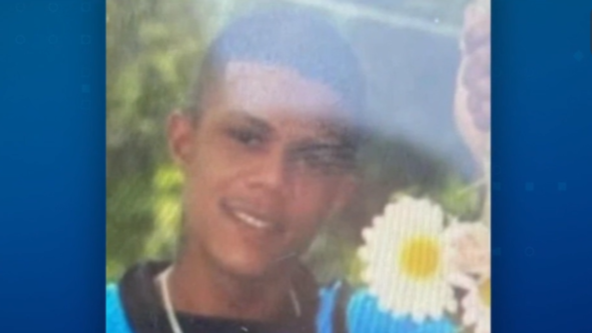 Criança de 5 anos e pai são mortos a tiros em ataque a carro na Grande BH
