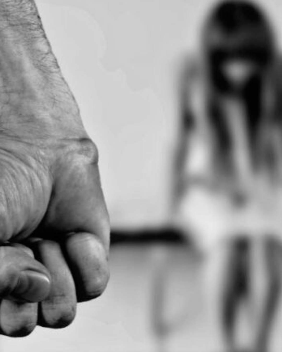 Pai é preso suspeito de agredir e enforcar a filha adolescente em BH