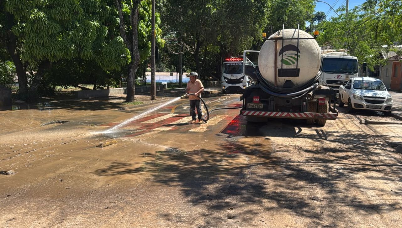 Prefeitura inicia força-tarefa de limpeza após cheia do Rio Piracicaba