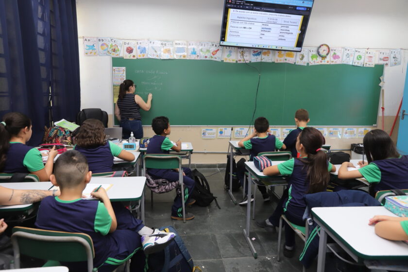 Prefeitura de Jacareí abre inscrições para processo seletivo na Educação