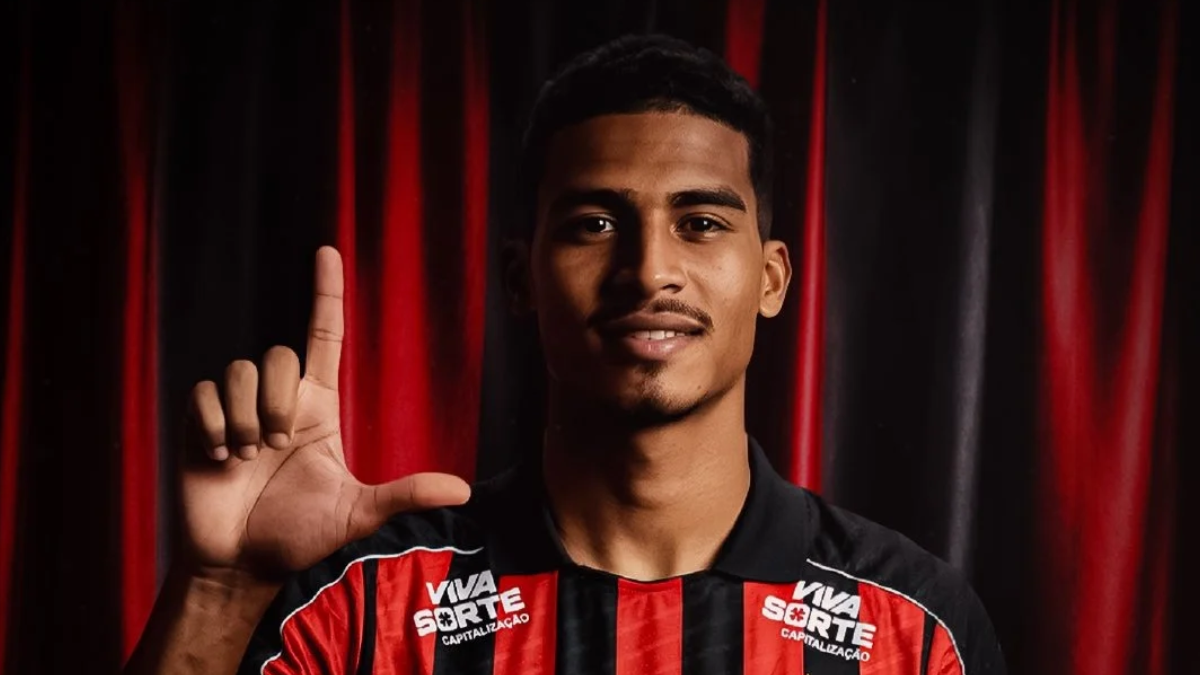 Corinthians toma gol de jogador que rejeitou por R$ 700 mil