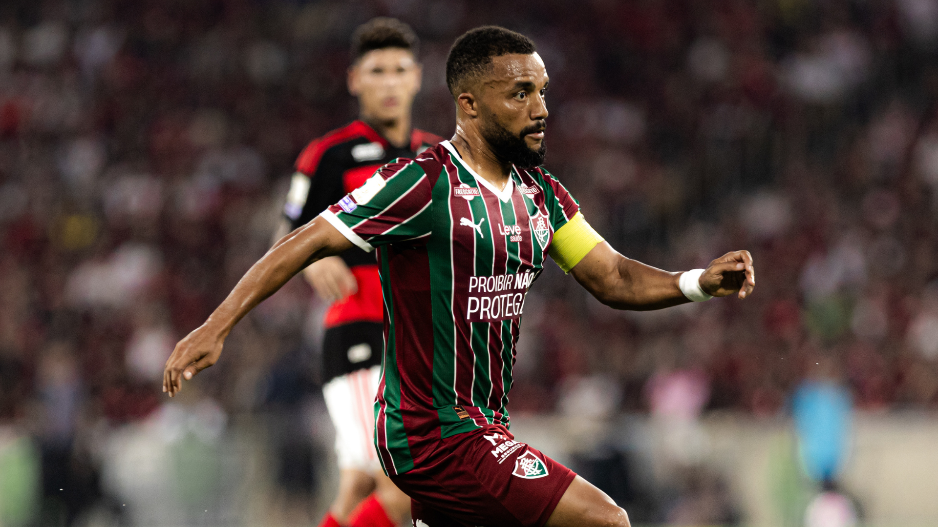 Samuel Xavier pede árbitros ingleses e vê favorecimento a Fla e Palmeiras
