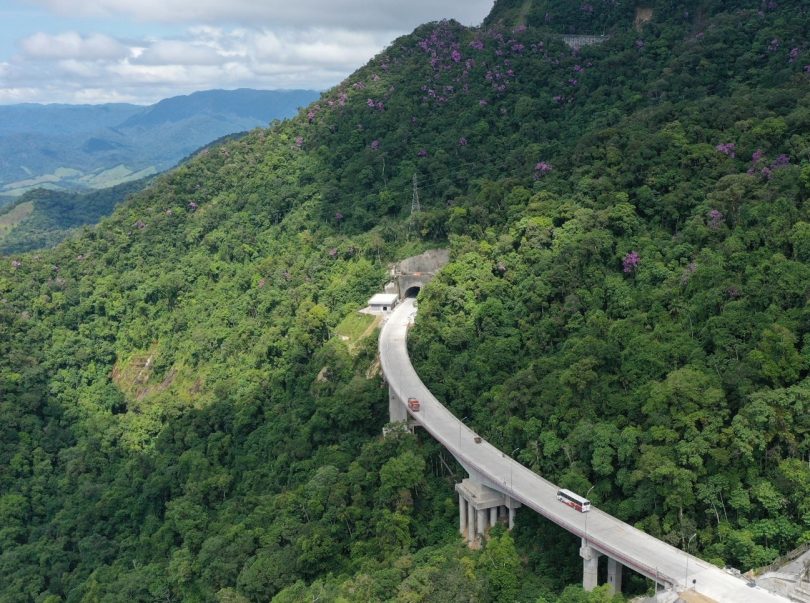 Rodovia dos Tamoios tem expectativa de 145 mil veículos durante feriado