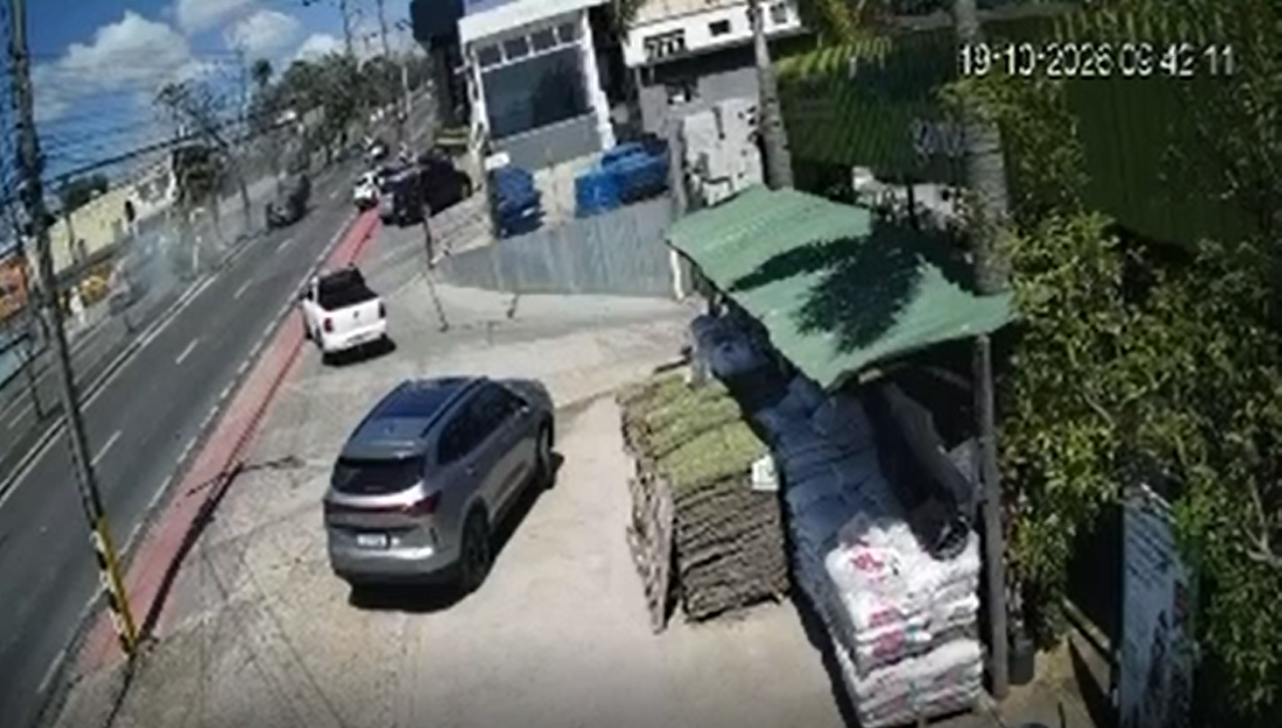VÍDEO: motorista morre após colisão e capotamento em avenida de Campinas