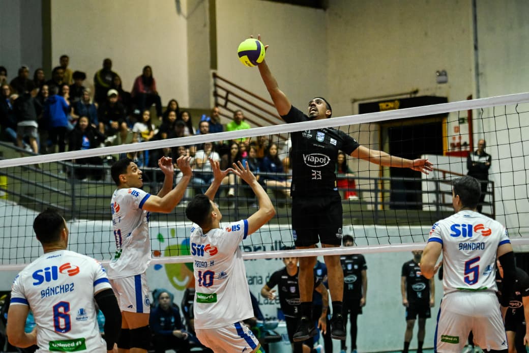 São José vence Guarulhos de virada e termina Paulista na vice-liderança
