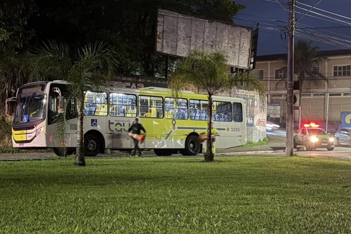 Menino de 10 anos morre após colisão entre bicicleta e ônibus em Taubaté