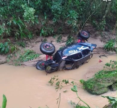 Adolescente de 15 anos morre após buggy ser arrastado por enchente