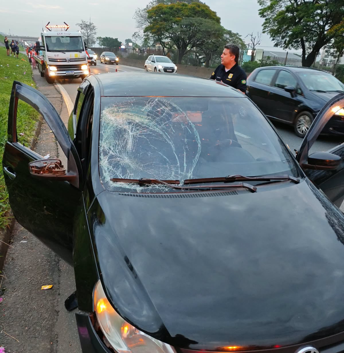 Motorista bêbado é preso após atropelar três romeiros na Dutra