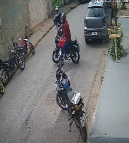 Dupla quebra o painel e furta motocicleta na região Noroeste de BH