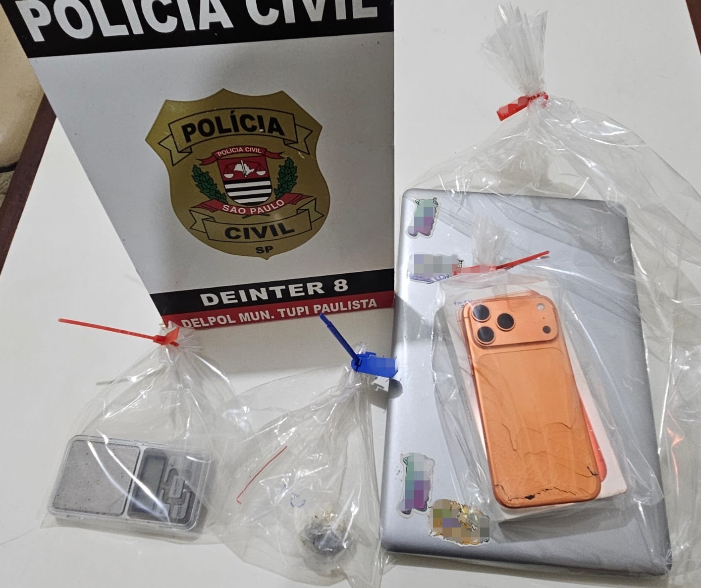 Polícia apreende haxixe, balança e notebook durante buscas em Tupi Paulista