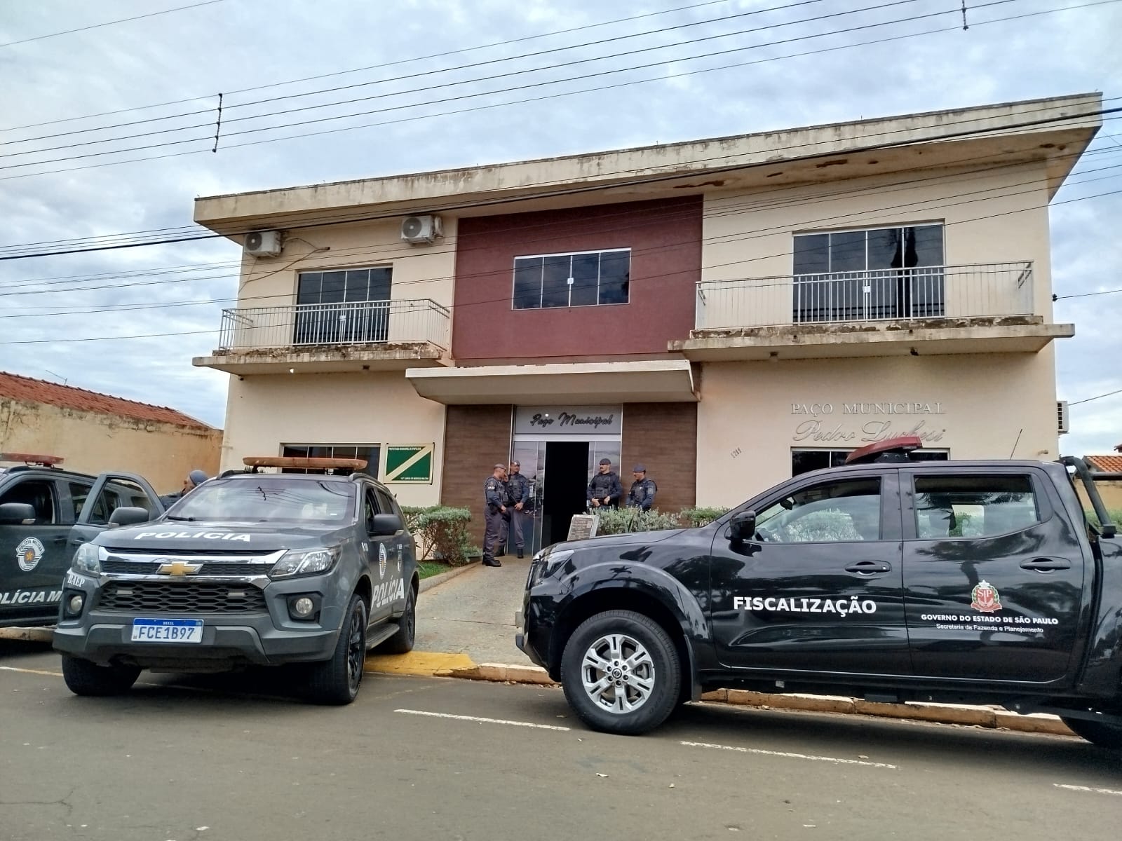 Operação apura suspeita de desvio de recursos públicos em Populina