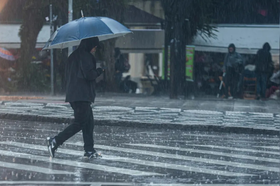 Finados terá risco de tempestades em Curitiba e no Paraná; veja previsão