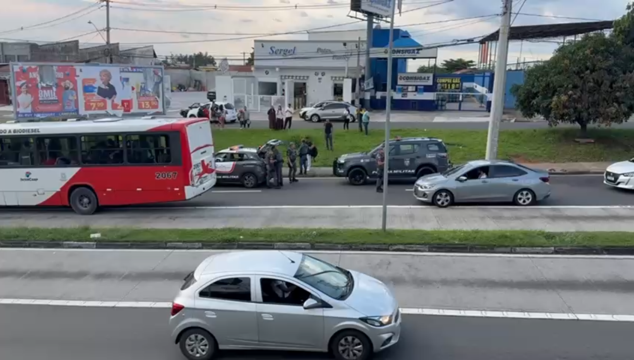 Jovem é preso suspeito de assaltar motociclista na Av. John Boyd Dunlop