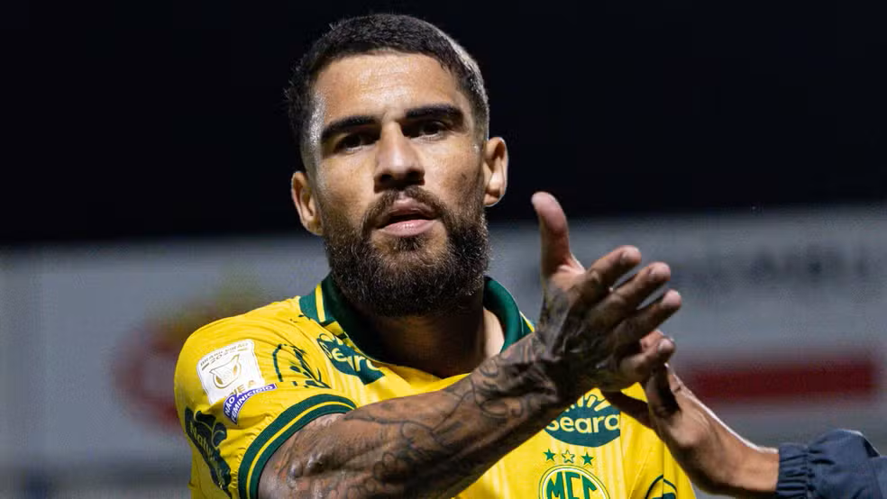 Por que o jogador do Mirassol foi expulso contra o Corinthians? Entenda