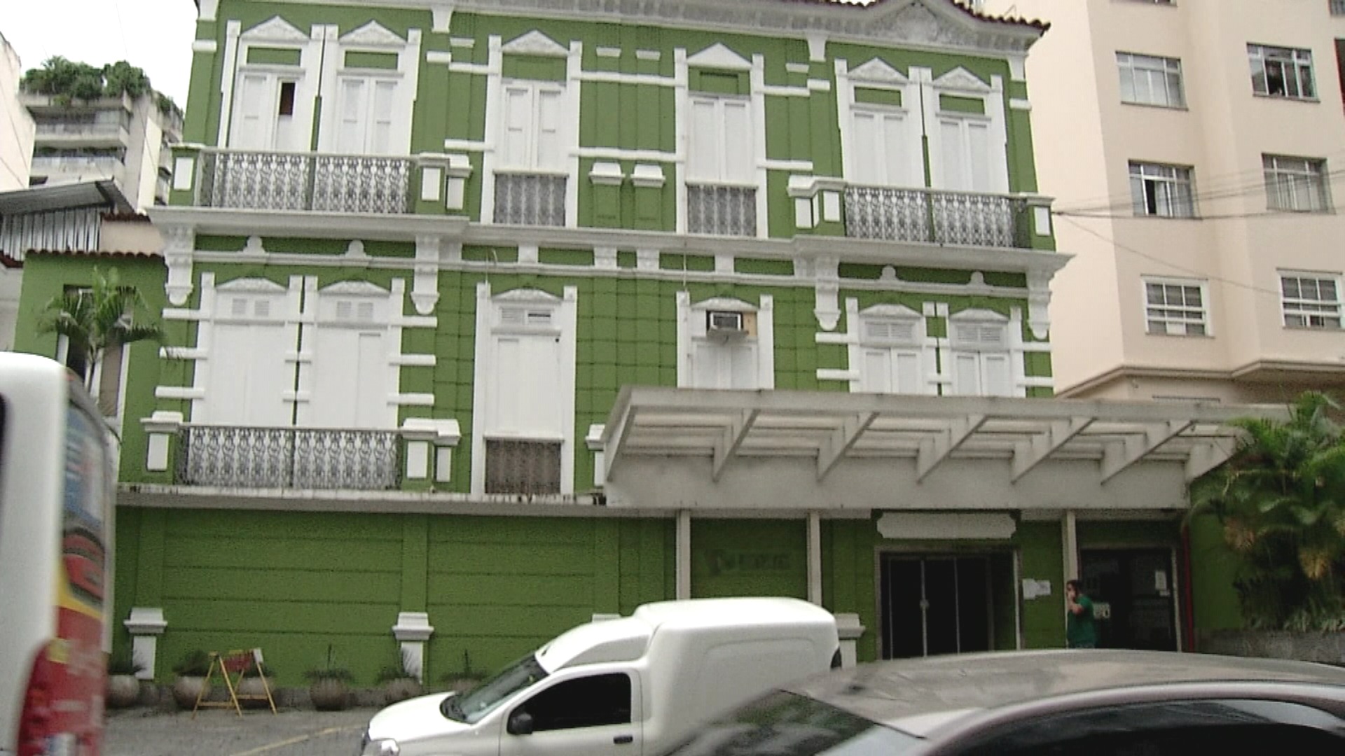 Polícia indicia rede de clínicas no Rio após três mortes e mutilações