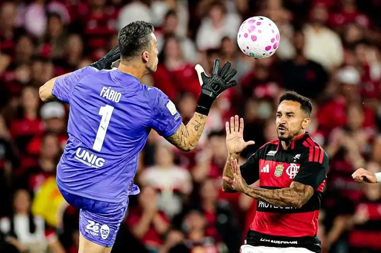 Danilo passa por cirurgia e vai desfalcar o Flamengo na Libertadores