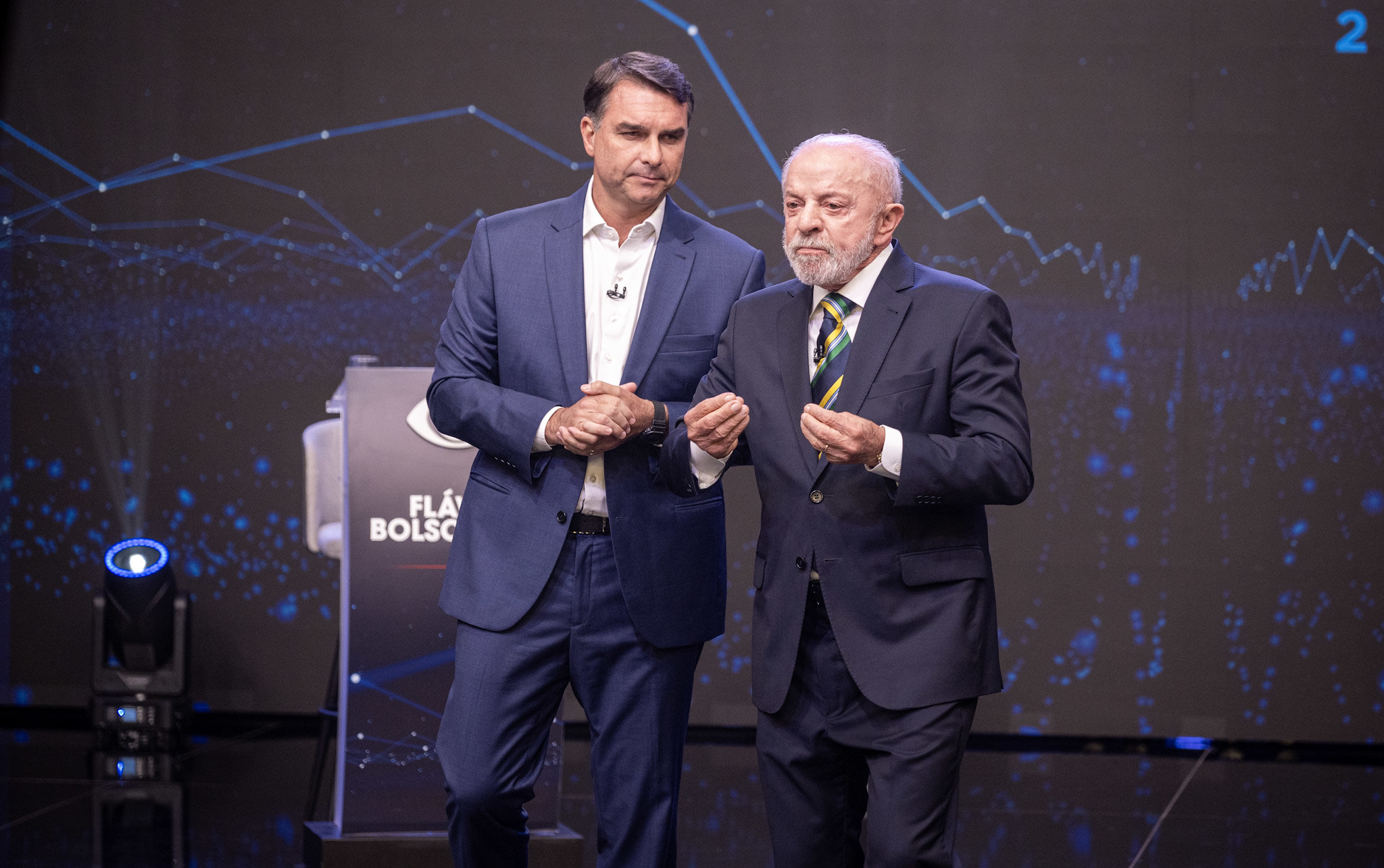 Datafolha: Flávio Bolsonaro e Lula empatam em 50% a 50% a 3 dias da eleição