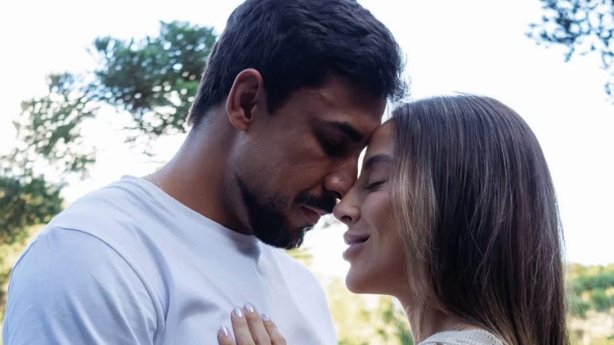 Ex-BBBs Renata Saldanha e Maike anunciam gravidez do primeiro filho