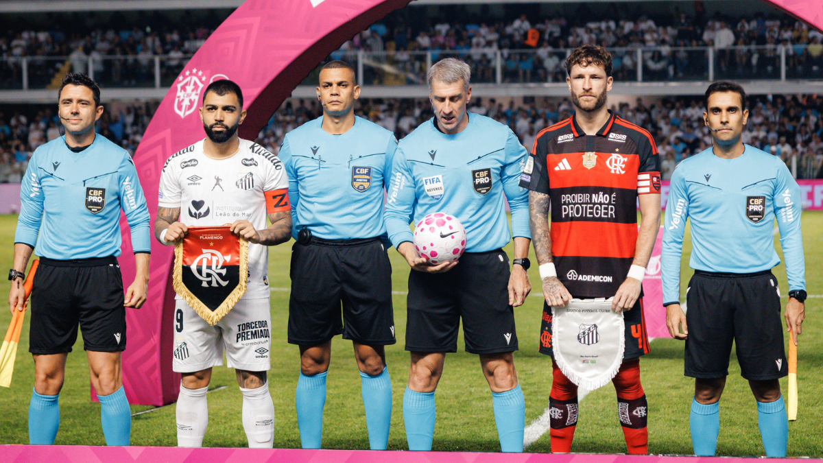 Flamengo detona arbitragem após empate contra o Santos e cita o Palmeiras