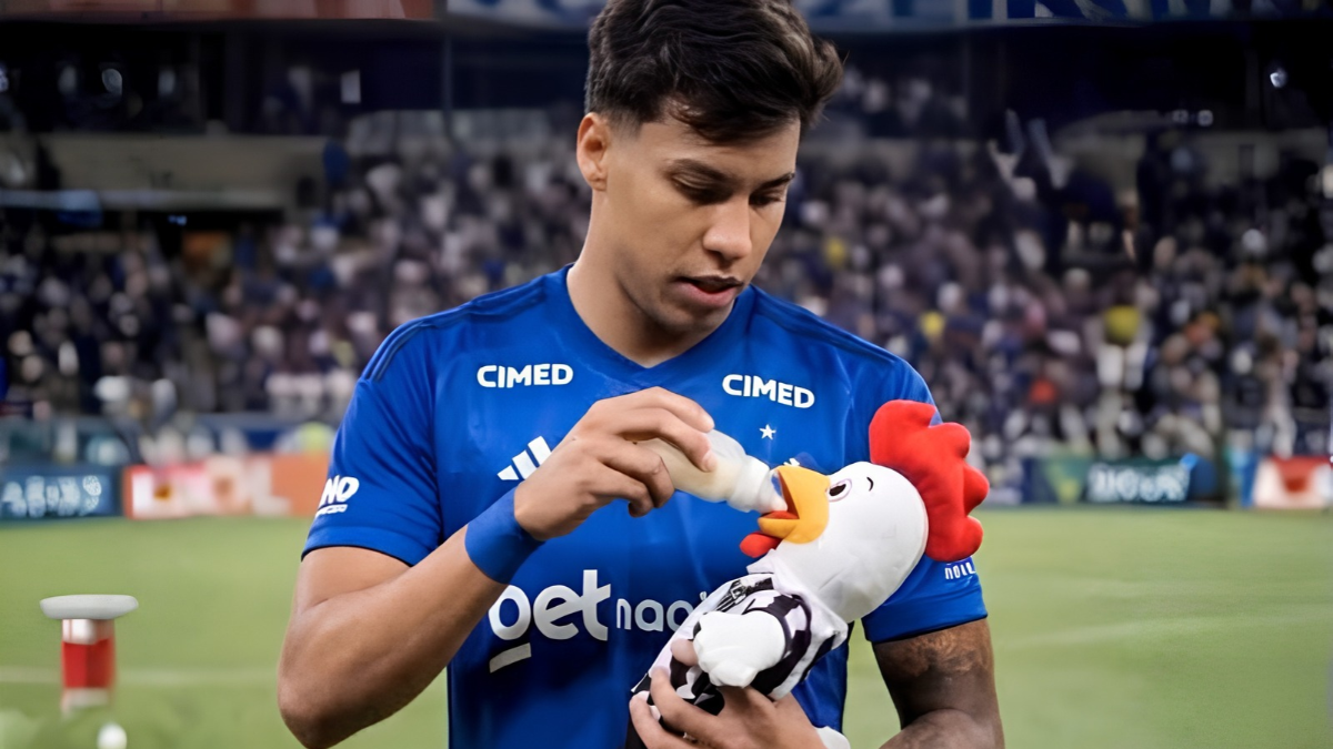 Kaio Jorge provoca Atlético-MG após gol no clássico: "Papai está aqui"
