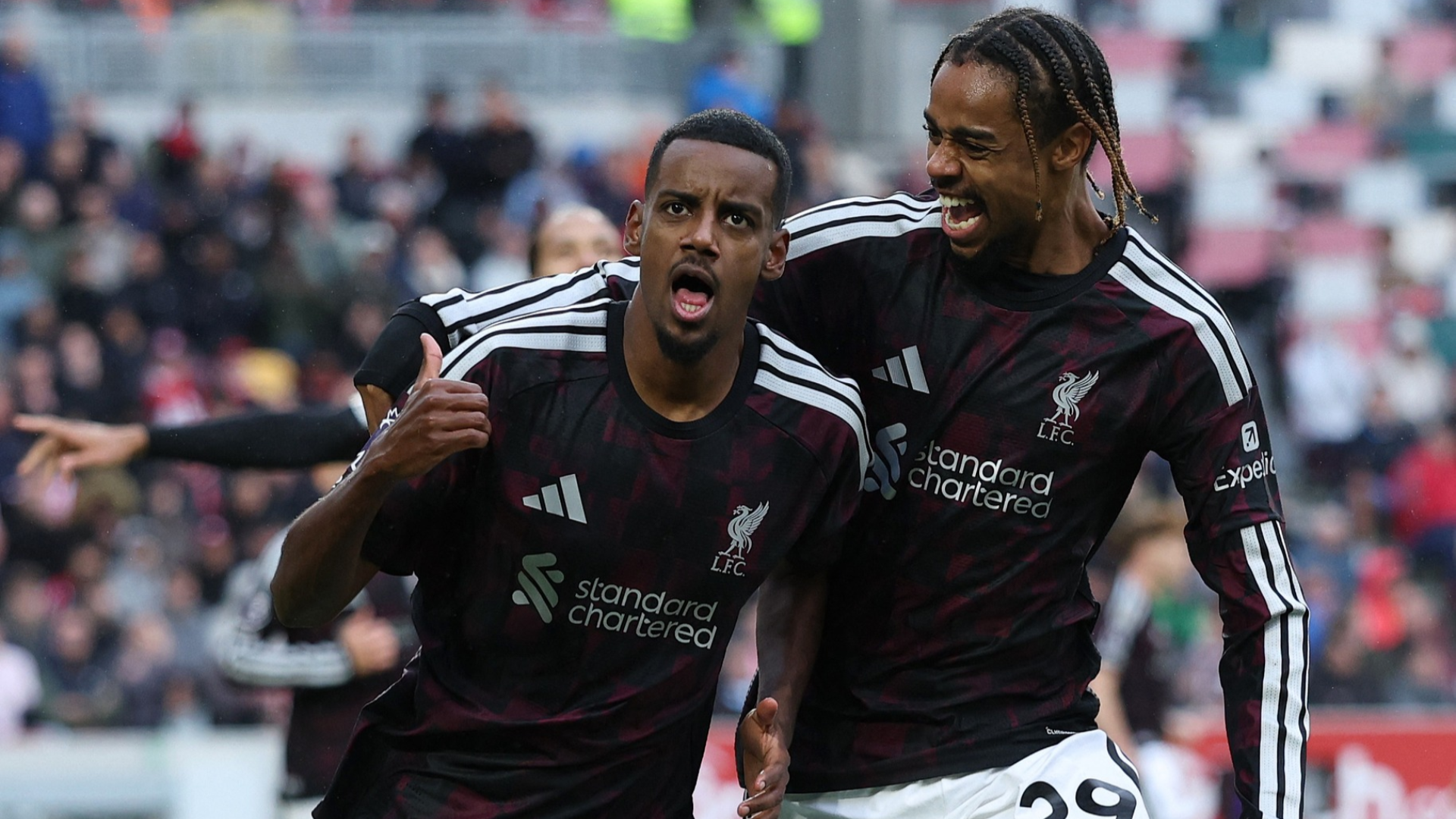 Liverpool vence o Brentford de virada pela Premier League